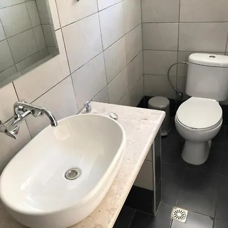Petros Sofia Livadi Apartment *